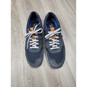 Clarks Mens Sneakers- Size 9